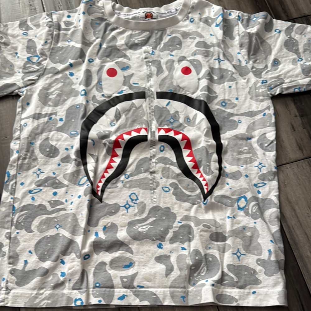 Gray Shark Face Tee - Short Sleeve